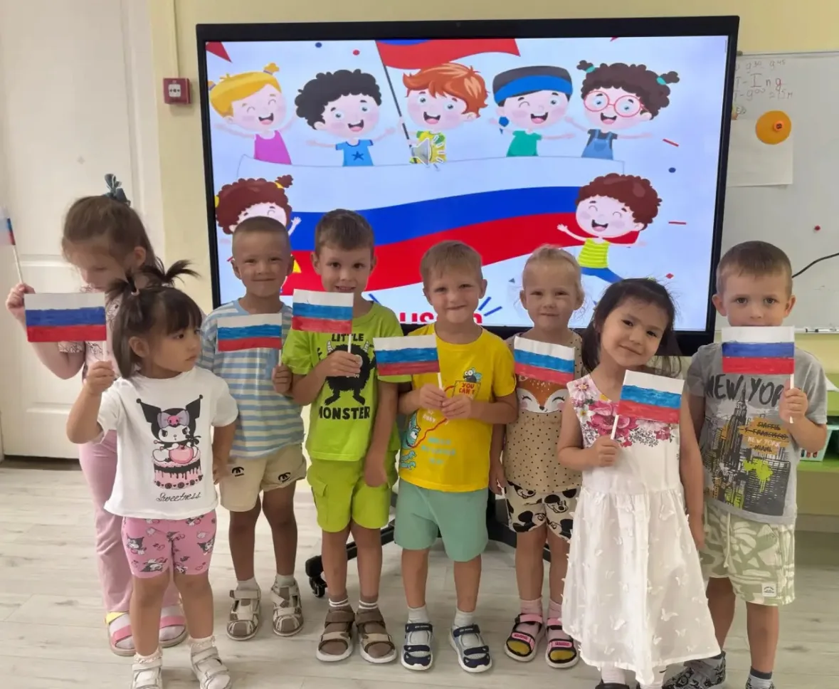 В нашем «Светлячке» сегодня очень солнечно и торжественно! ☀️ Ведь 22 августа — особенн...