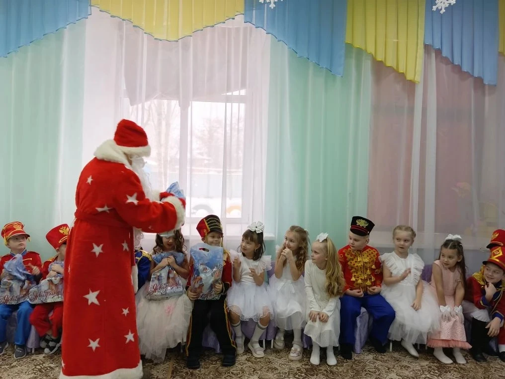 С Новым годом поздравляю!