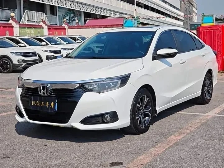 🇨🇳И раз уж начали говорить про Envix, стоит упомянуть и его брата-близнеца — Honda Crider ♊️  В Кита