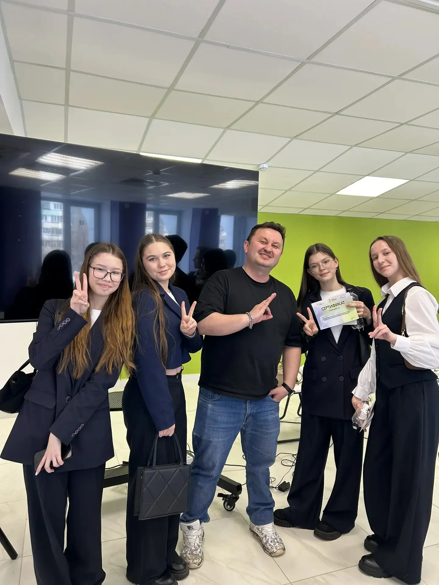 📌 Старт проекта «Менеджеры школьных будней»: наш медиацентр "Максимус" в действии!  📹В рамках масшта