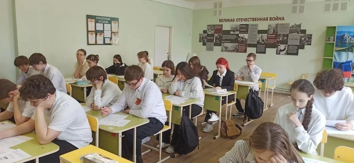 24 апреля в нашей школе состоялась ежегодная международная просветительская акция «Диктант Победы». 