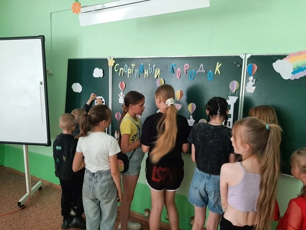 ✨️Торжественное открытие летней лагерной смены ✨️

📌Сегодня в нашей школе состоялось торжественное 