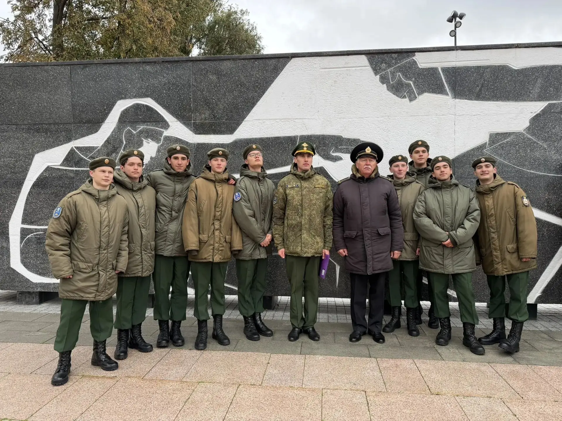 ВАХТА ПАМЯТИ У ВЕЧНОГО ОГНЯ В НИЖЕГОРОДСКОМ КРЕМЛЕ