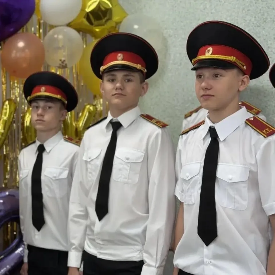 В Царев-Алексеевском кадетском корпусе прозвенел последний звонок, но для выпускников э...