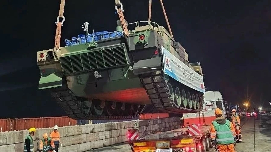 Польша перебрасывает танки к границе с Россией в районе Калининградской области, — сооб...