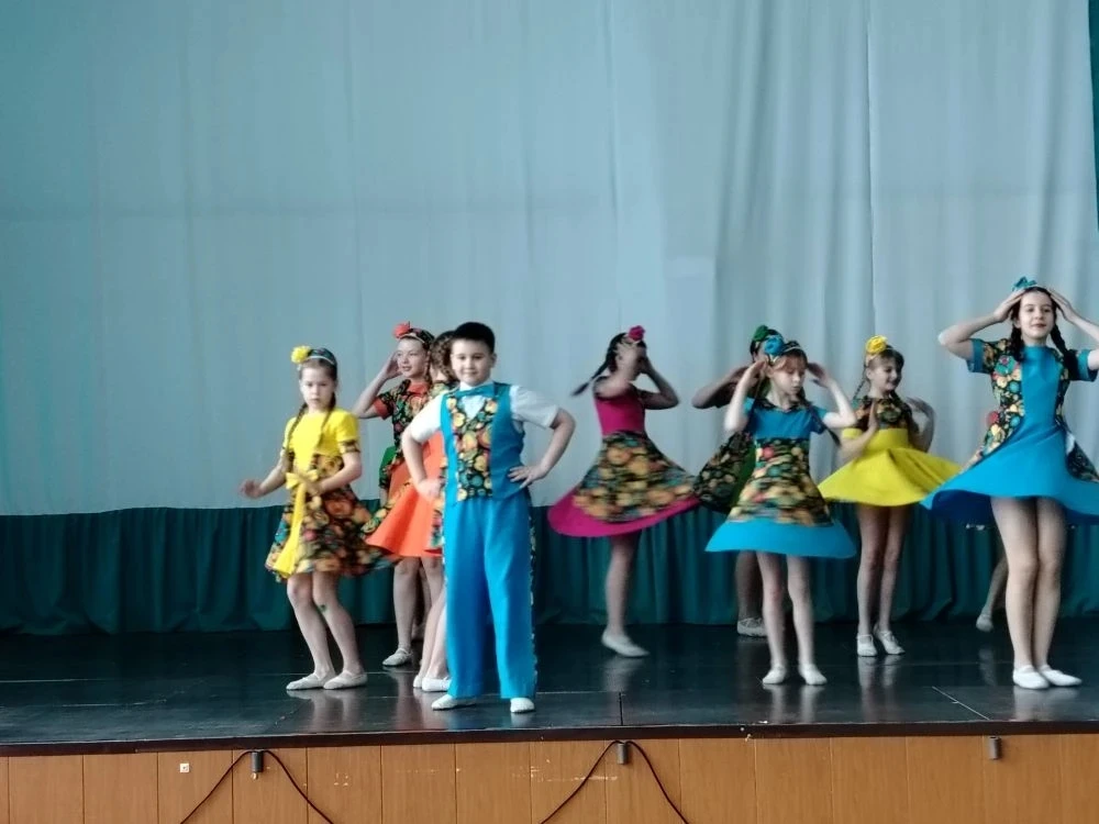 🎉 Весенний лагерь «Салют» открыт! 🎉  30 марта в нашей школе состоялось торжественное открытие весенн