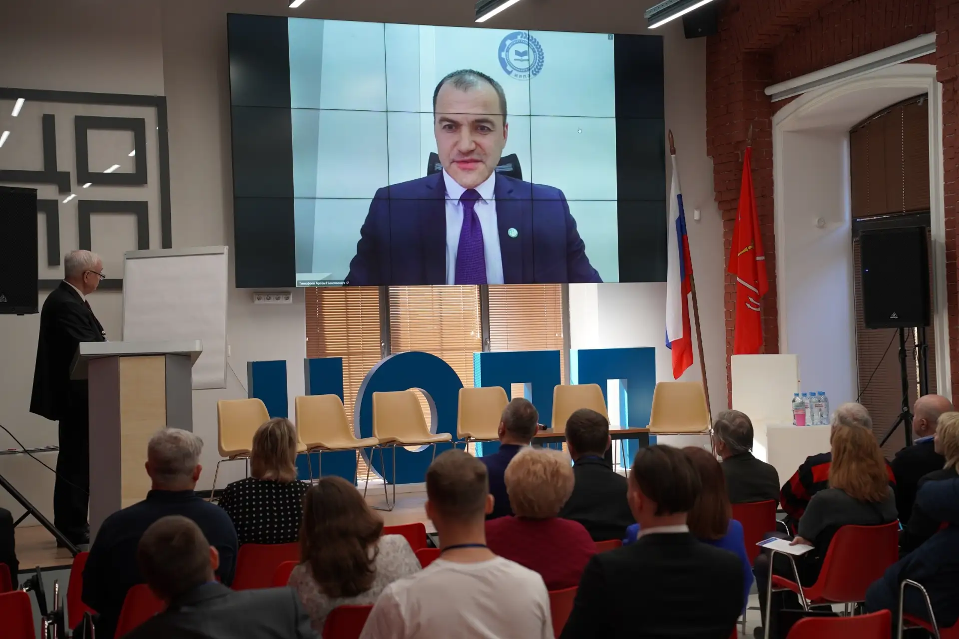 СТРАТЕГИЧЕСКАЯ СЕССИЯ В ЦОПП: ДПО КАК ДРАЙВЕР ПРОФЕССИОНАЛЬНОЙ МОБИЛЬНОСТИ    Советник директора по 