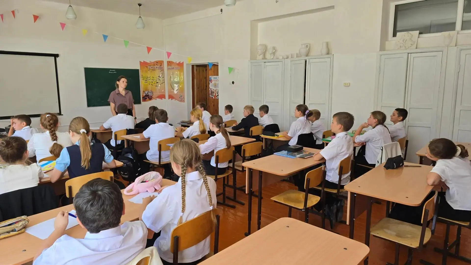 🎉 В нашем 5 классе прошла важная встреча с педагогом-психологом А. Г. Дубиной в рамках...