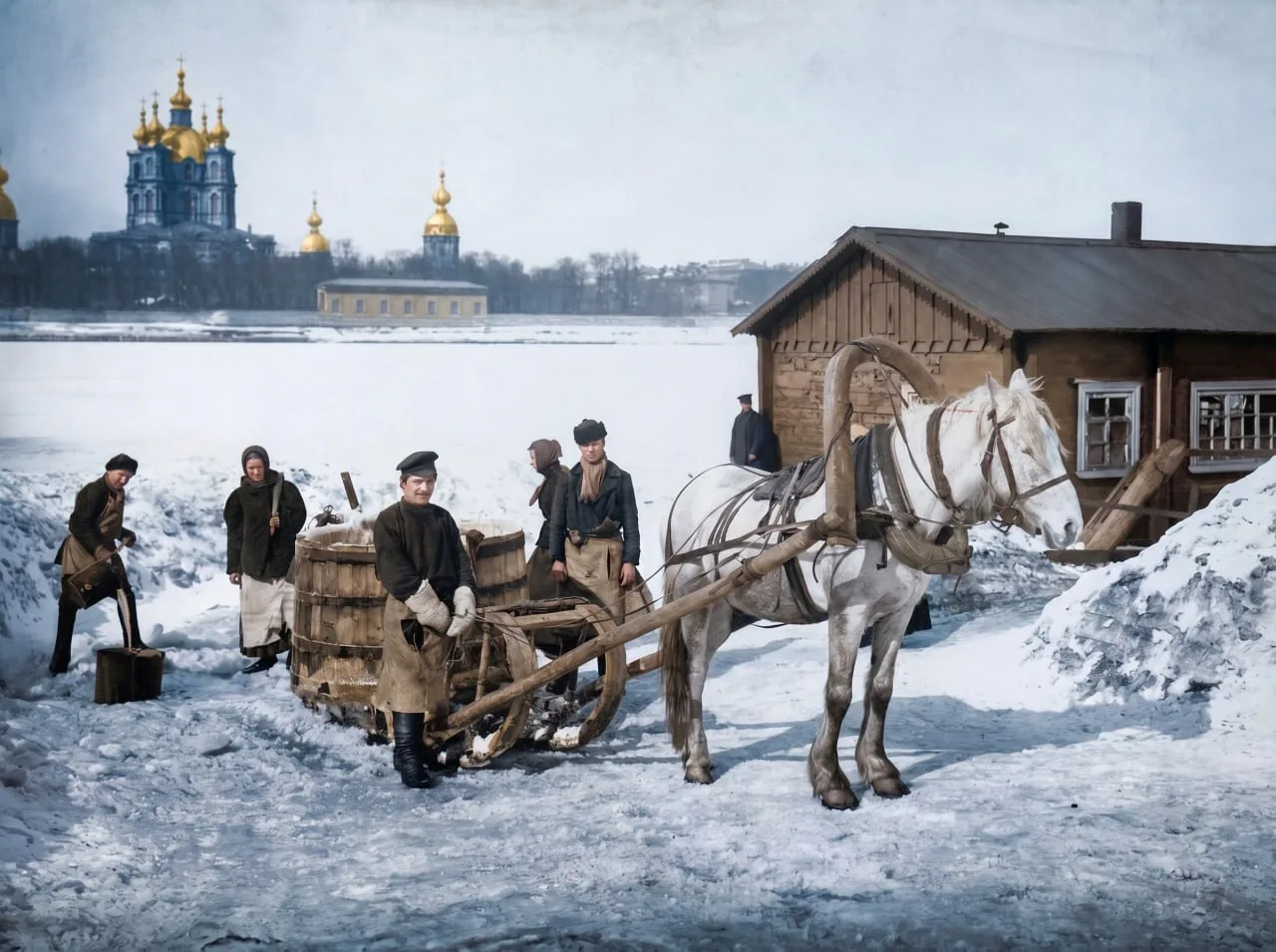 За что не любили водовозов в Петербурге

Есть у нас такое стереотипное представление о водовозах, чт