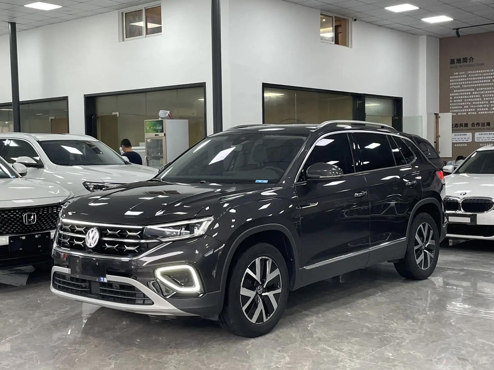 🚗 #ПредложениеДня — автомобиль Volkswagen Tayron 280TSI (рестайлинг), доступный для за...