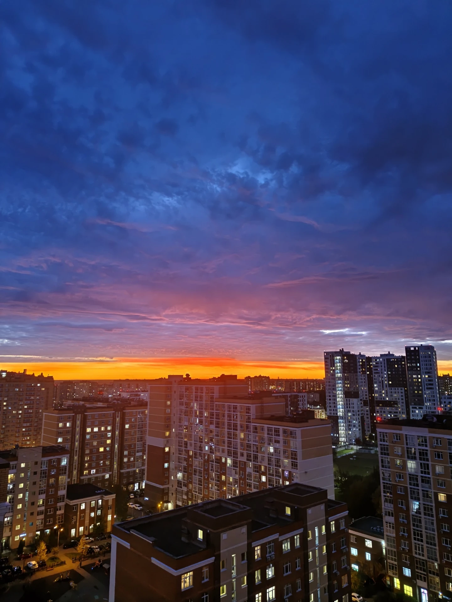 Красота над Коммунаркой.