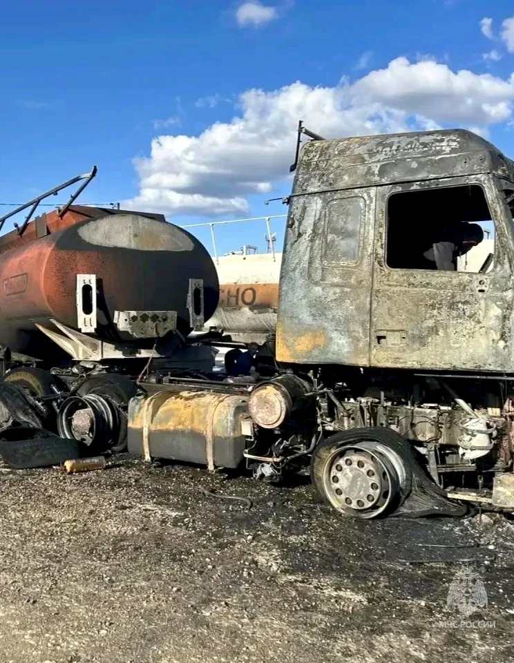 🔥 На Московском шоссе загорелся бензовоз
