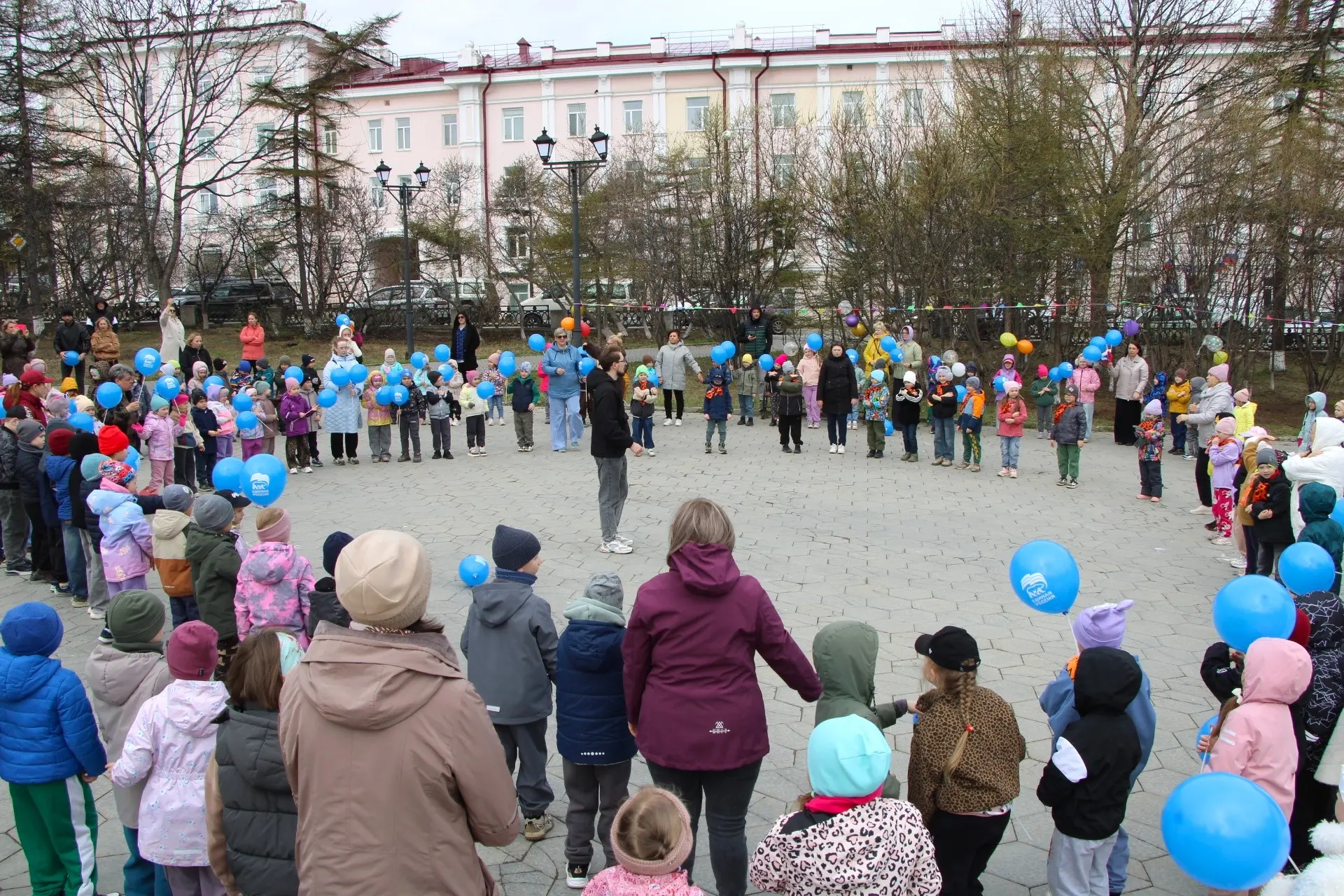 С Днём защиты детей! ☀️ 
Наши воспитанники старшей и подготовительной групп стали участниками замеча