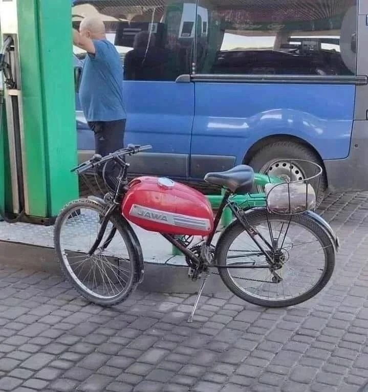😅 Балаковцы, держите лайфхак

 Раз в канистру нельзя, тогда в бак можно!

Подписаться
Предложить но