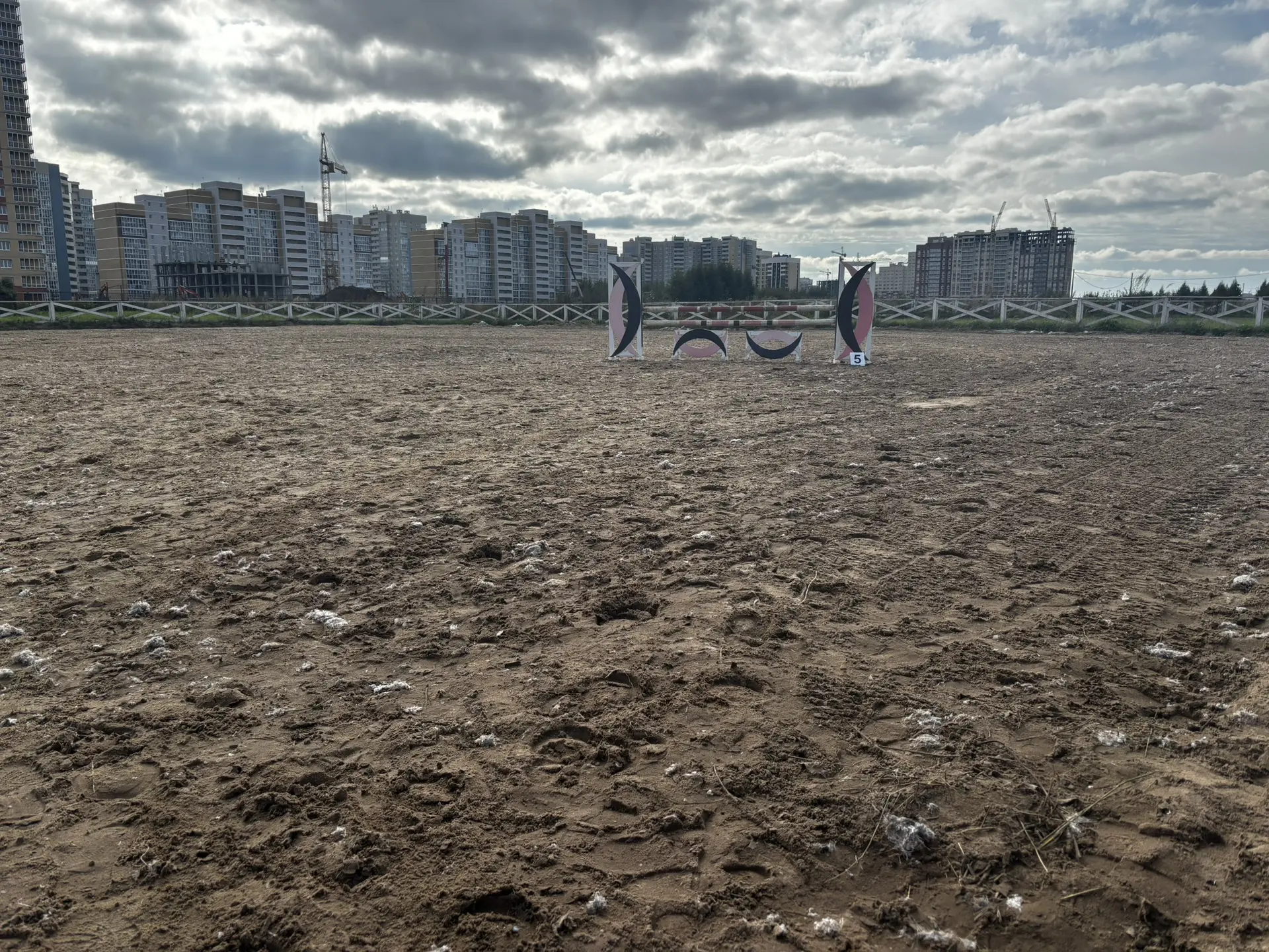 🐎 Новый плац готов — и уже принял первые старты! 🎉