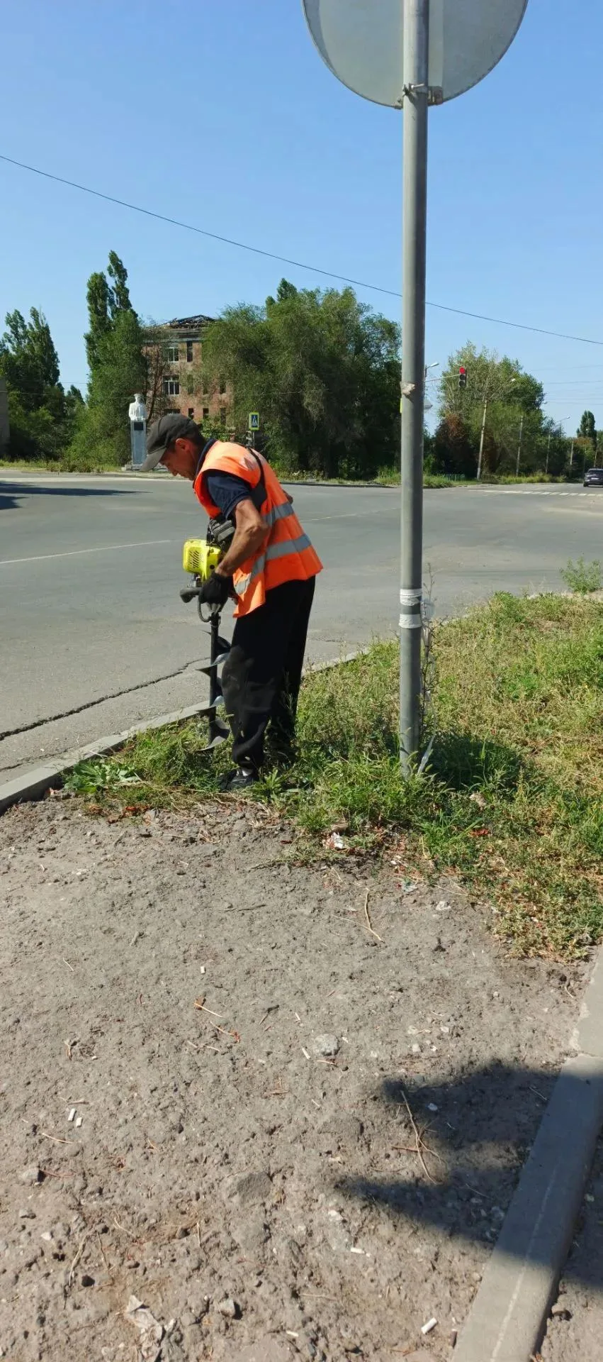 В городе Первомайске продолжаются плановые работы по модернизации улично-дорожной сети.