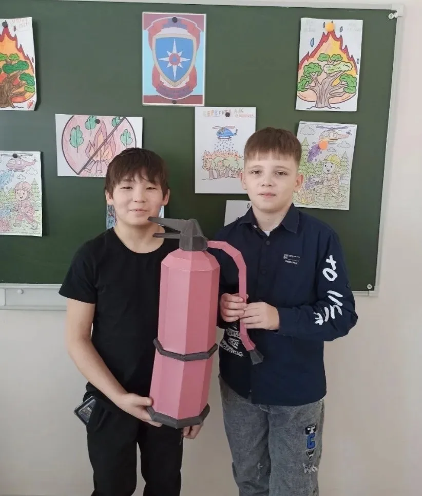 🔥✨ Огнетушитель своими руками ✨🔥  В рамках недели пожарной безопасности ученики 6В класса удивили вс