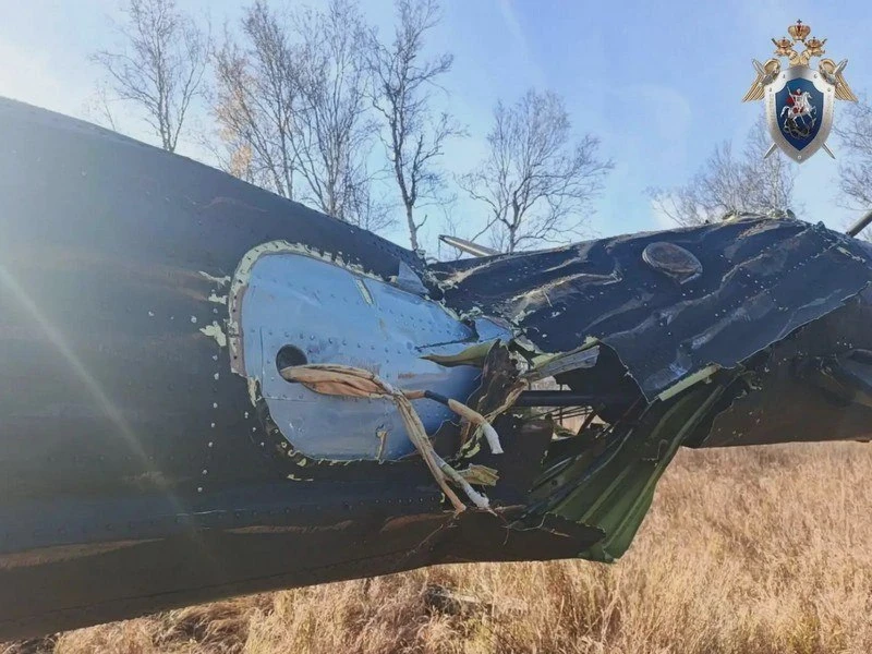 Ми-8 после жёсткой посадки опрокинулся на Камчатке