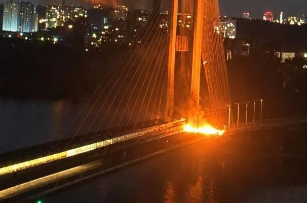 Рада строит планы на случай вывода из строя мостов в Киеве