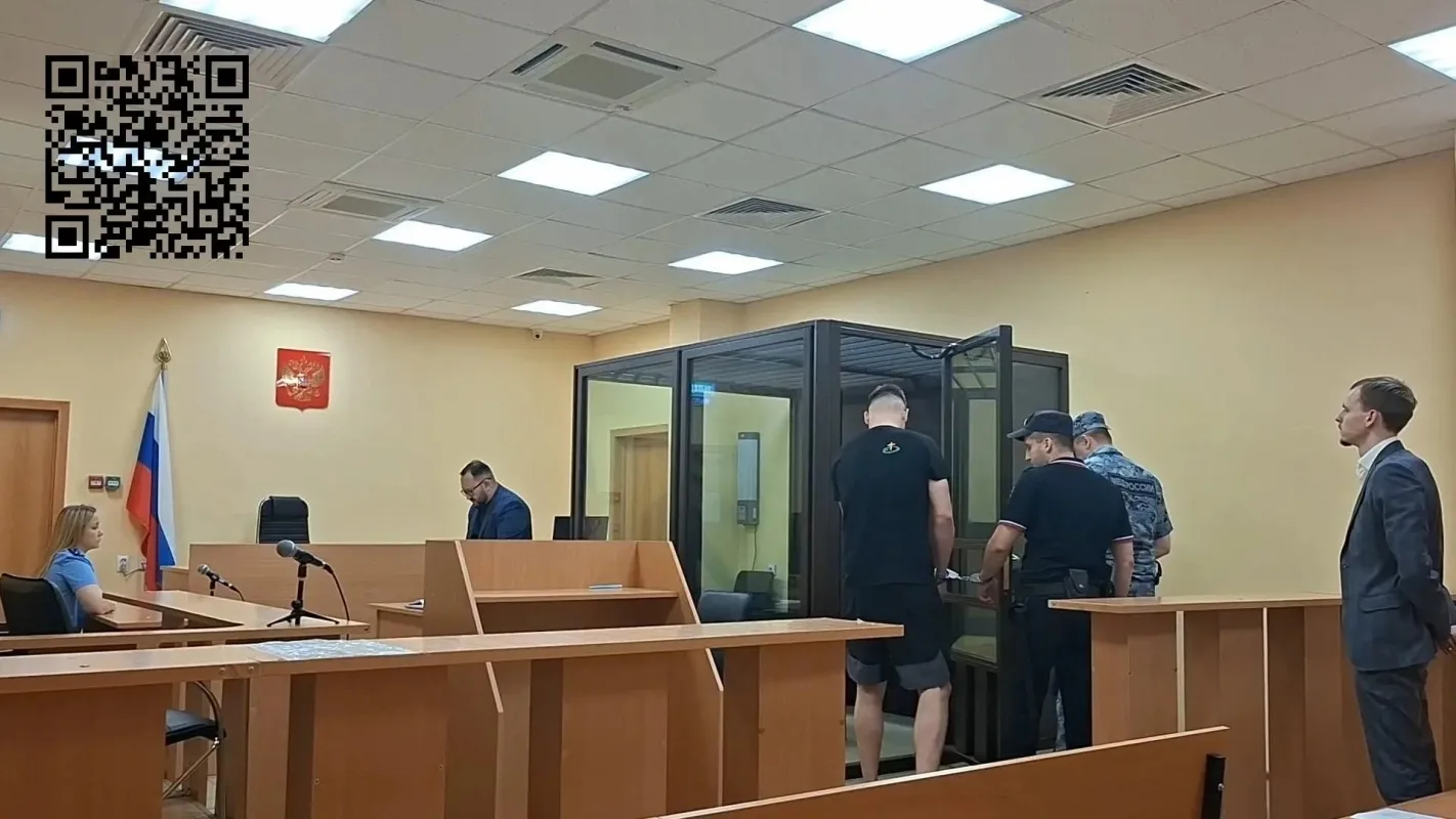 В ОРЕНБУРГЕ СТРЕЛЯВШЕГО ИЗ ПНЕВМАТИЧЕСКОГО ОРУЖИЯ ПО ДЕТЯМ НА ФУТБОЛЬНОЙ ПЛОЩАДКЕ ОПРЕДЕЛИЛИ К БАБУШ
