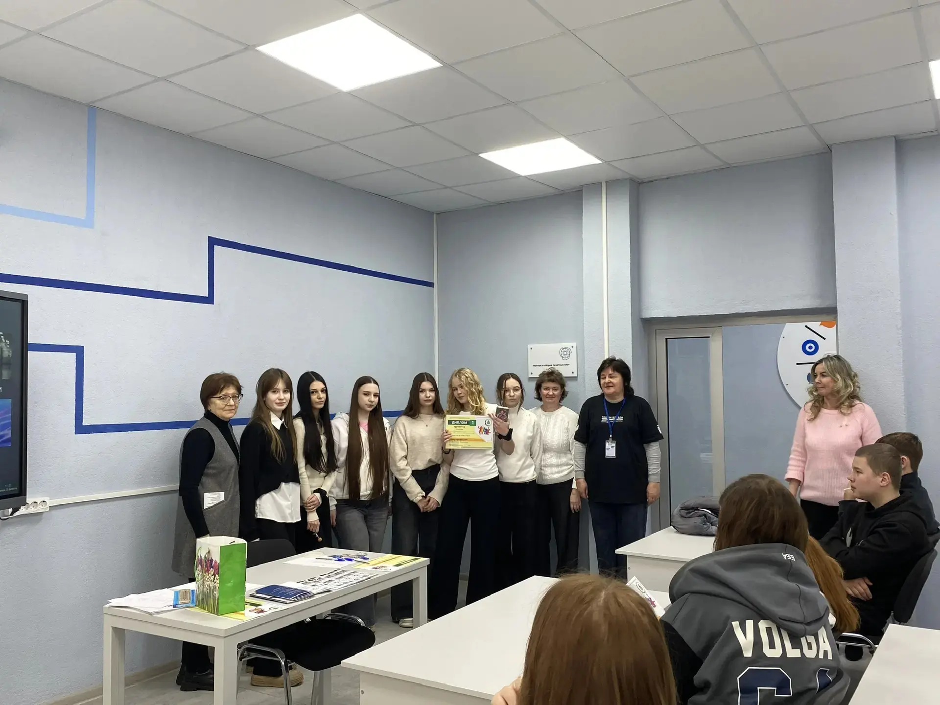 ПРОФОРИЕНТАЦИИ УЧАЩИХСЯ   В рамках программы раннего профобразования учащиеся 8В класса посетили Сар