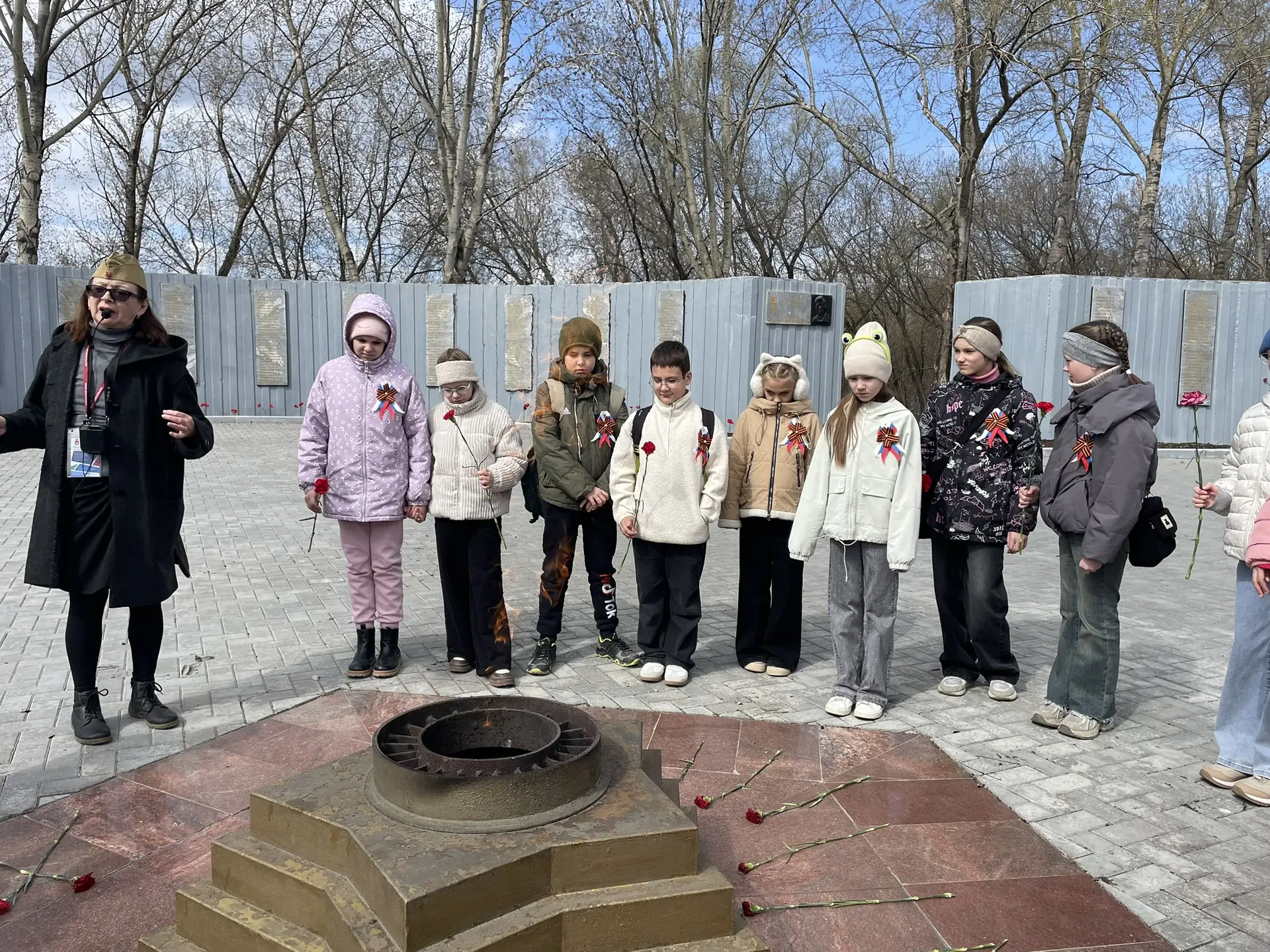 ✨ Путешествие в историю Великой Отечественной войны  🎓 Ученики 3 «А» и 3 «Г» классов в праздничные д