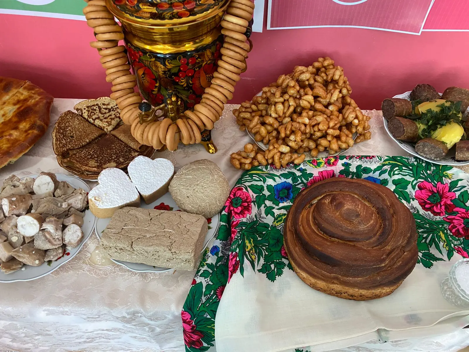 ✨О горский дом! 
Хоть мир весь обыщите,
 Гостеприимней не найдете дом.

И если вам сама судьба сулил