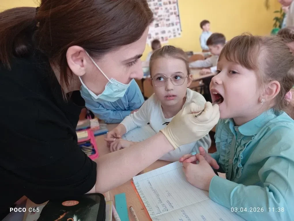 Уроки здоровья: 🫁 Дыхательная система человека Медсестра школы провела увлекательный урок для учащих