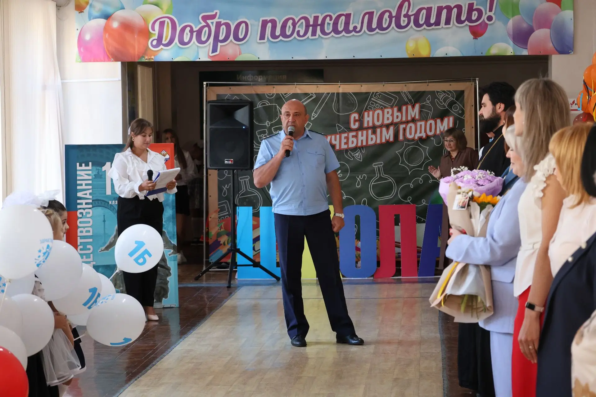 В школах Зерноградском районе сегодня прозвучали первые звонки – и с ними в жизнь школ ...
