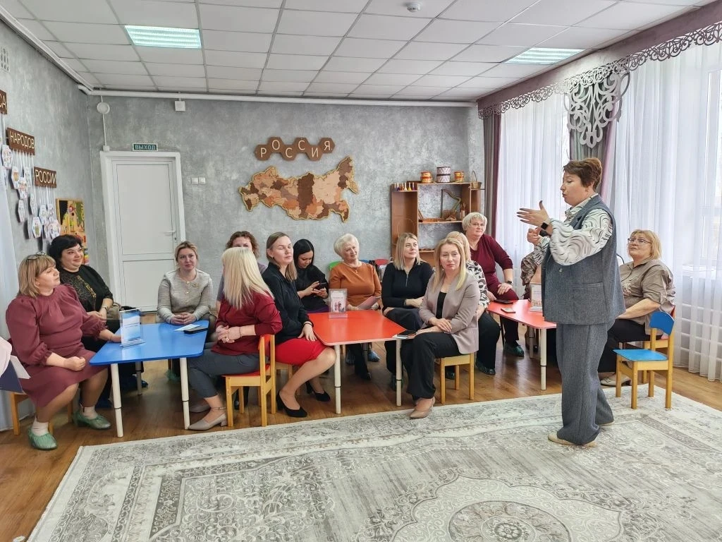 В детском саду "Светлячок " с. Ярлуково  прошёл семинар для руководителей дошкольных ор...