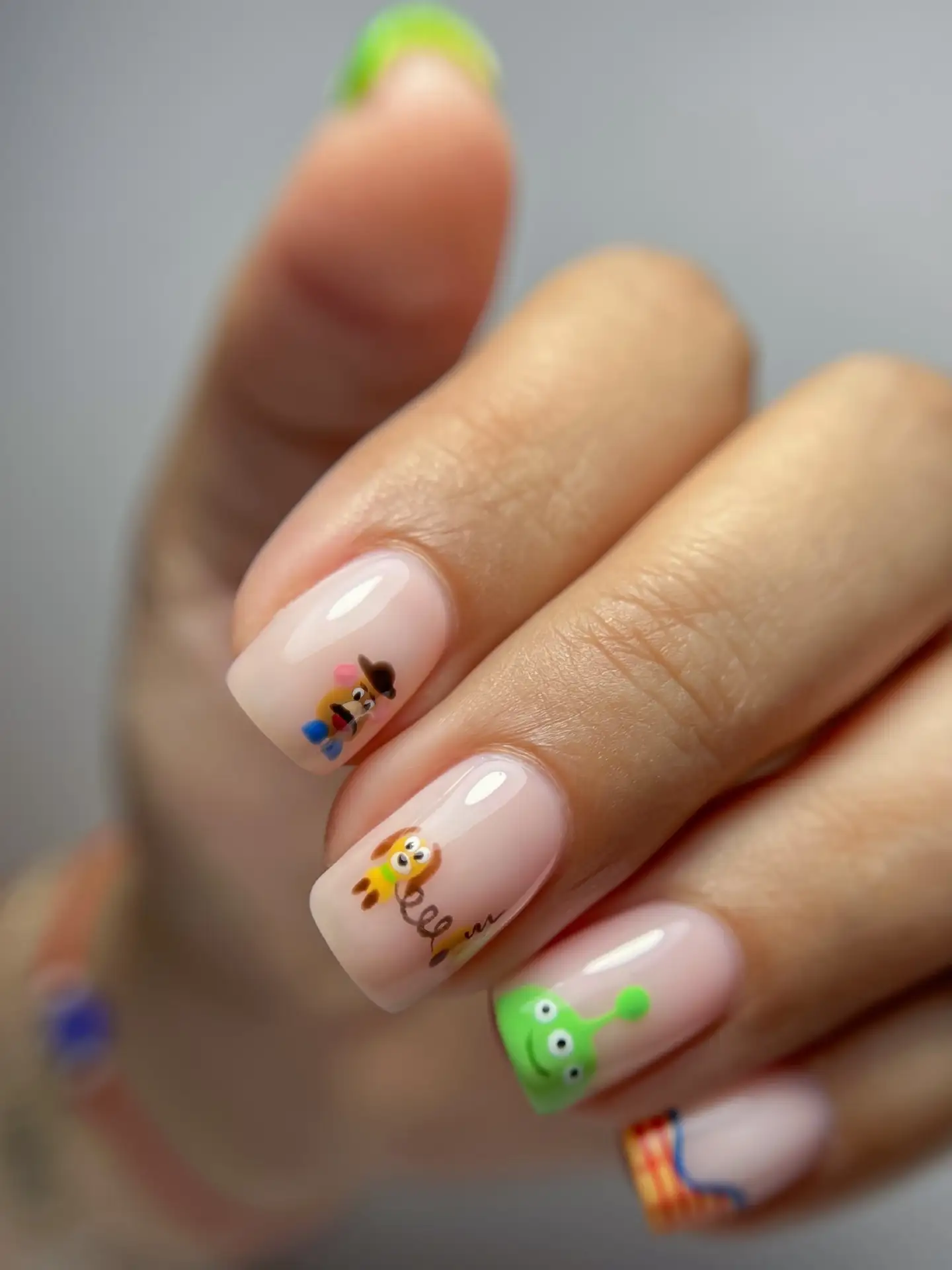 🫶🏻
Мастер nailart_alevillalobos

💅 Ногти