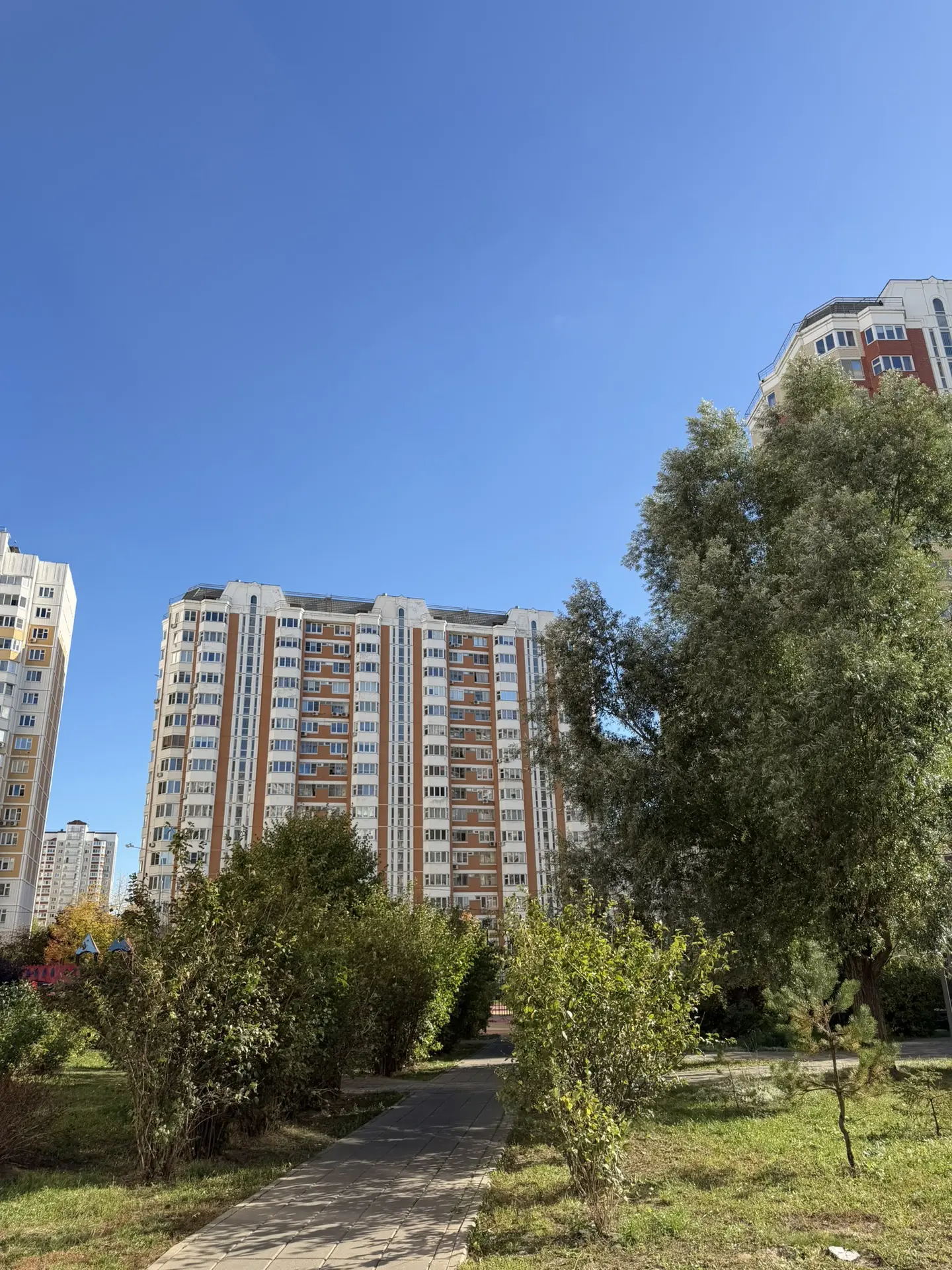 📍Летчика Грицевца, дом 9 дали отопление.