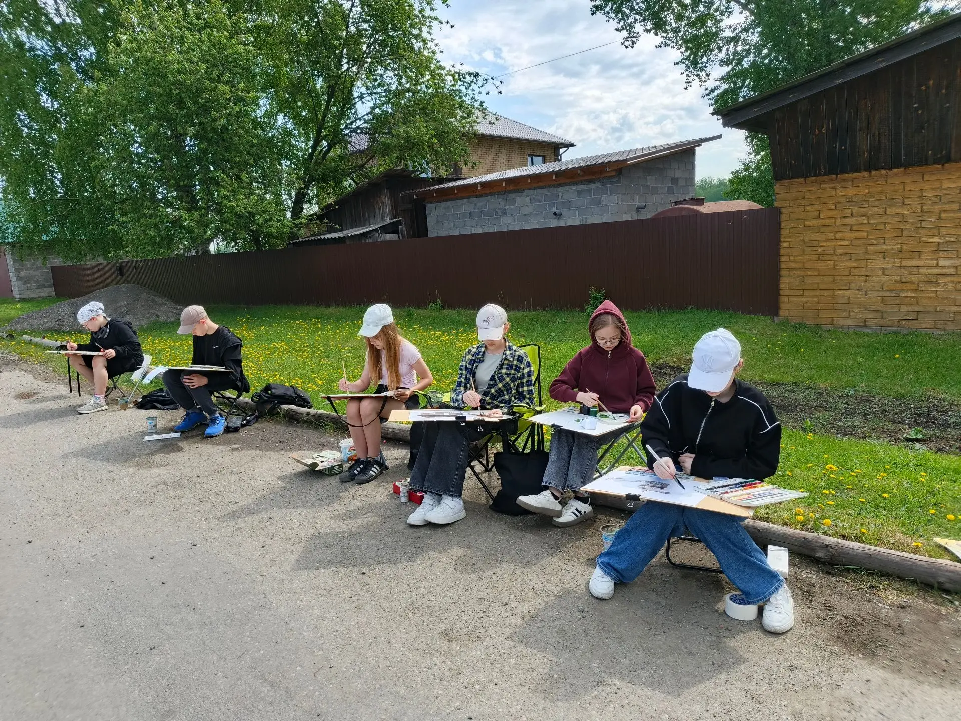 🎨🎨🎨 На художественном отделении  началась летняя практика - пленэр для учащихся, согласно предпро