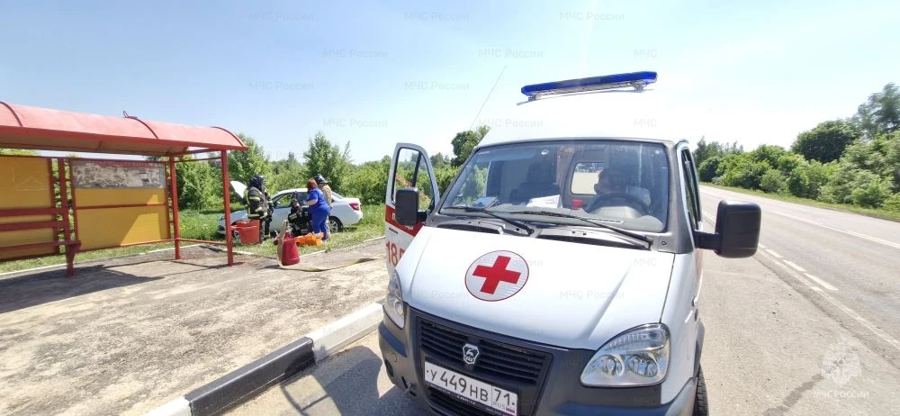 🚘Спасатели провели тренировку по ликвидации последствий ДТП в Куркинском районе  В целях повышения э
