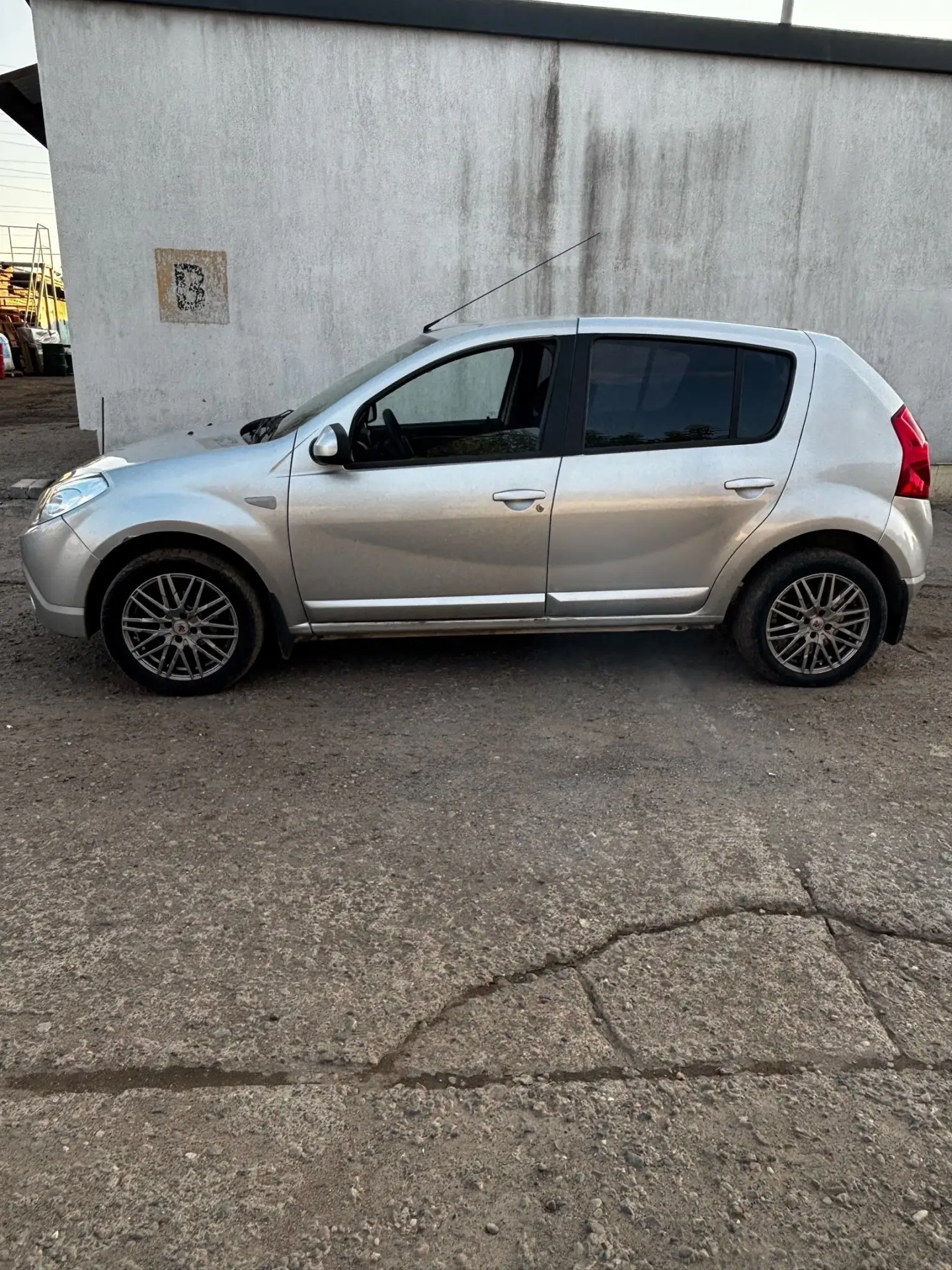 🚗Рено Сандеро 1