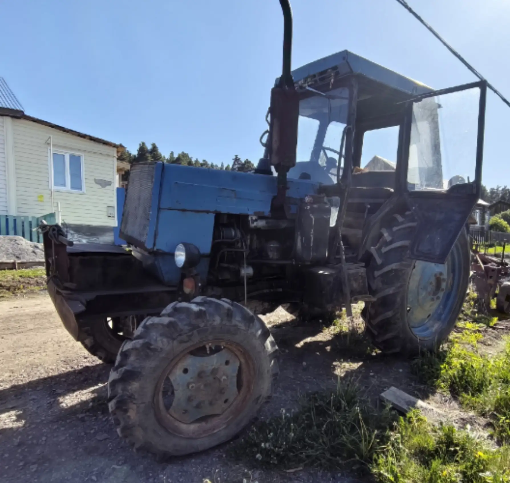 Продам трактор 2000гв. 61 л/с. Обмен не интересует.