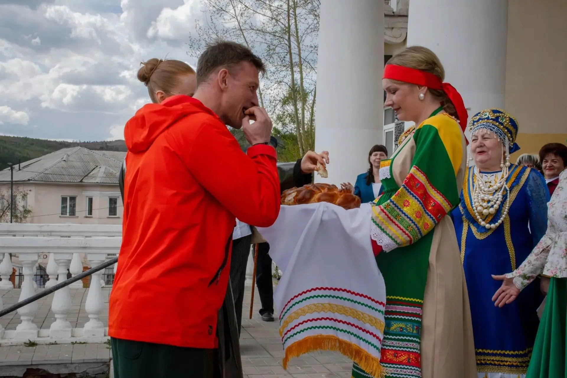 🎉В эфире город Петровск-Забайкальский! Сегодня здесь встретили гостей Забайкальского международного 