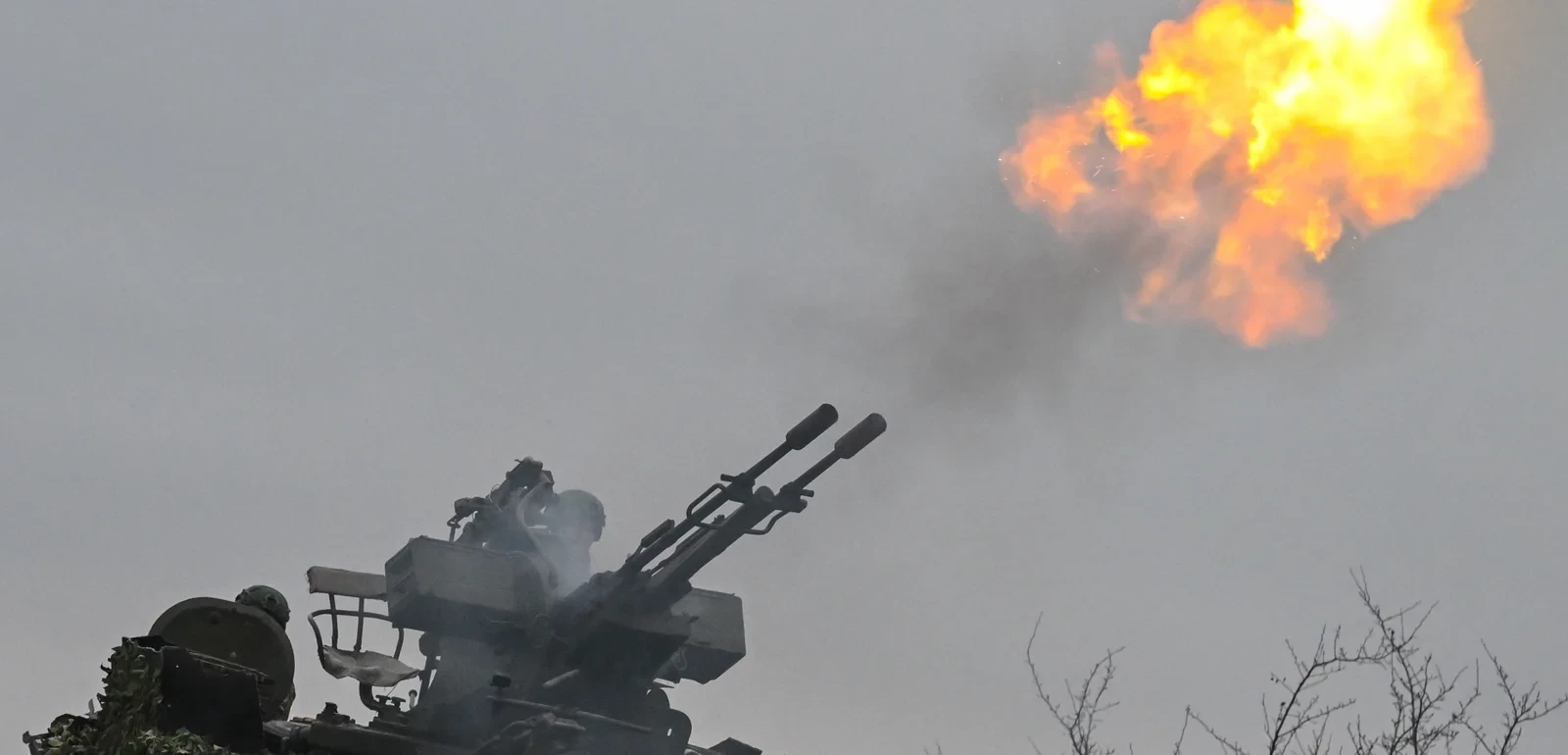 Один человек погиб, восемь ранены при атаках ВСУ на российские регионы