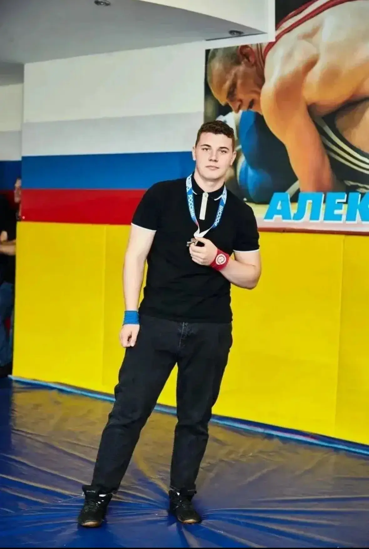 Поздравляем С Днём Рождения тренера-преподавателя по греко-римской борьбе Кузьмина Ники...