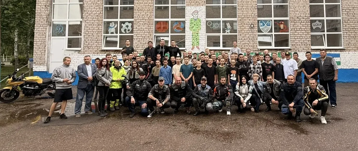 Когда мечты сбываются: встреча с «Стальными медведями»! 

Иногда в будничной суете случаются моменты