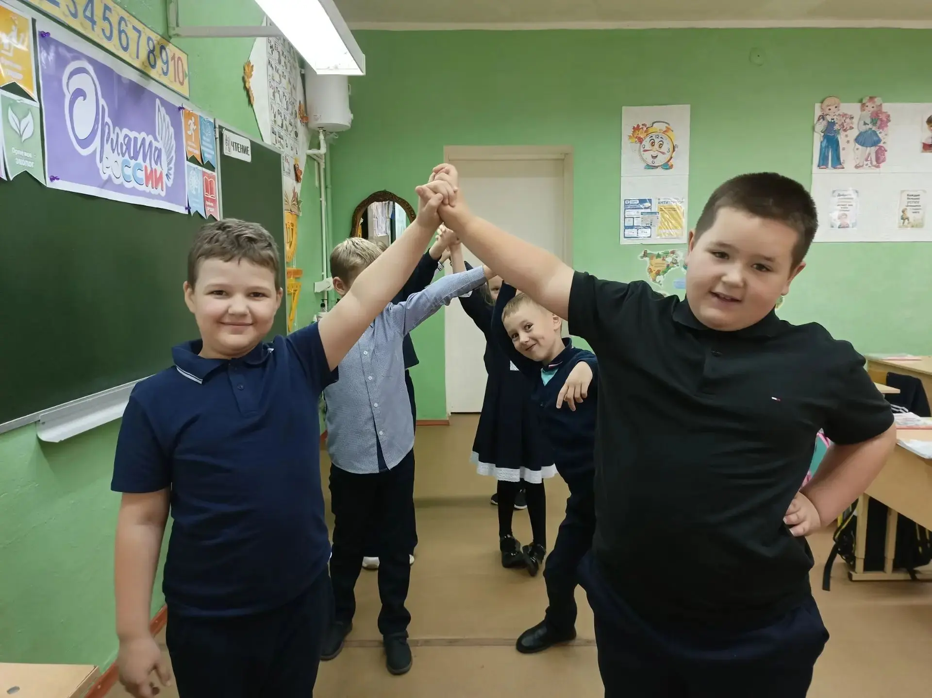 🦅 «Орлята России»: дружная команда начальной школы! ⭐