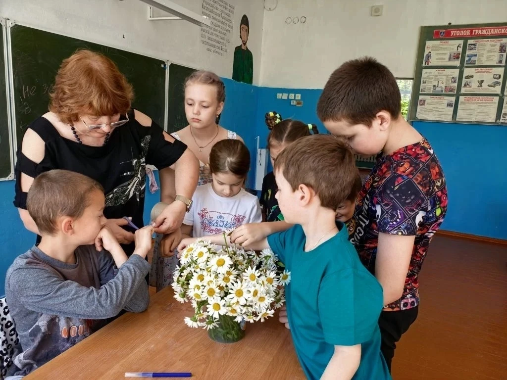 Шестой день в лагере: День Семьи в Год единства!

Сегодняшний день в нашем пришкольном оздоровительн