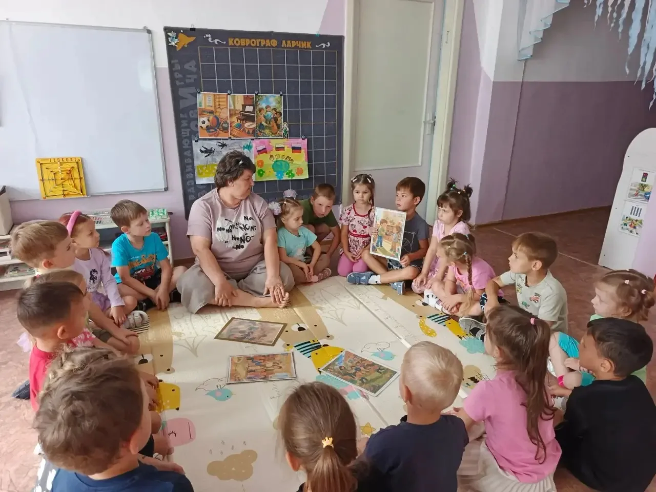 «Разговоры о важном», под таким девизом прошли Утренние круги в нашем детском саду 3 се...