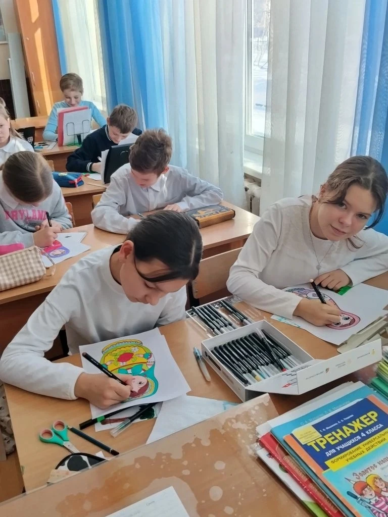 🪆«Матрешка в круге Масленицы: ребята осваивают секреты народного промысла Подмосковья»       В рамка