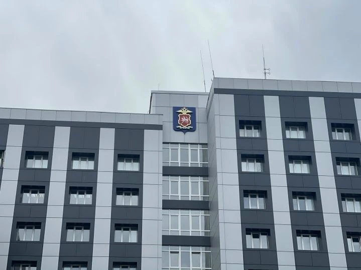 Полиция Челнов задержала женщину, потратившую 7,5 тысячи с чужой карты