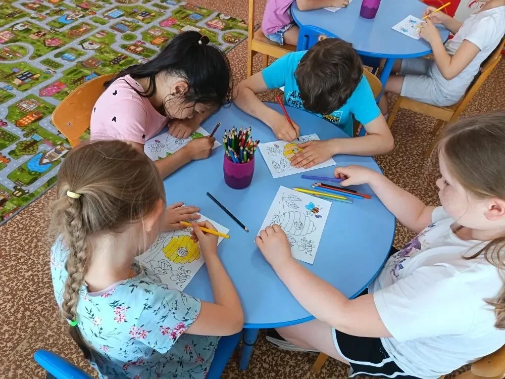 МДОУ «МДС «Колокольчик»

🐝🌼 В честь Всемирного дня пчёл ребята из группы «Знайки» приняли участие 