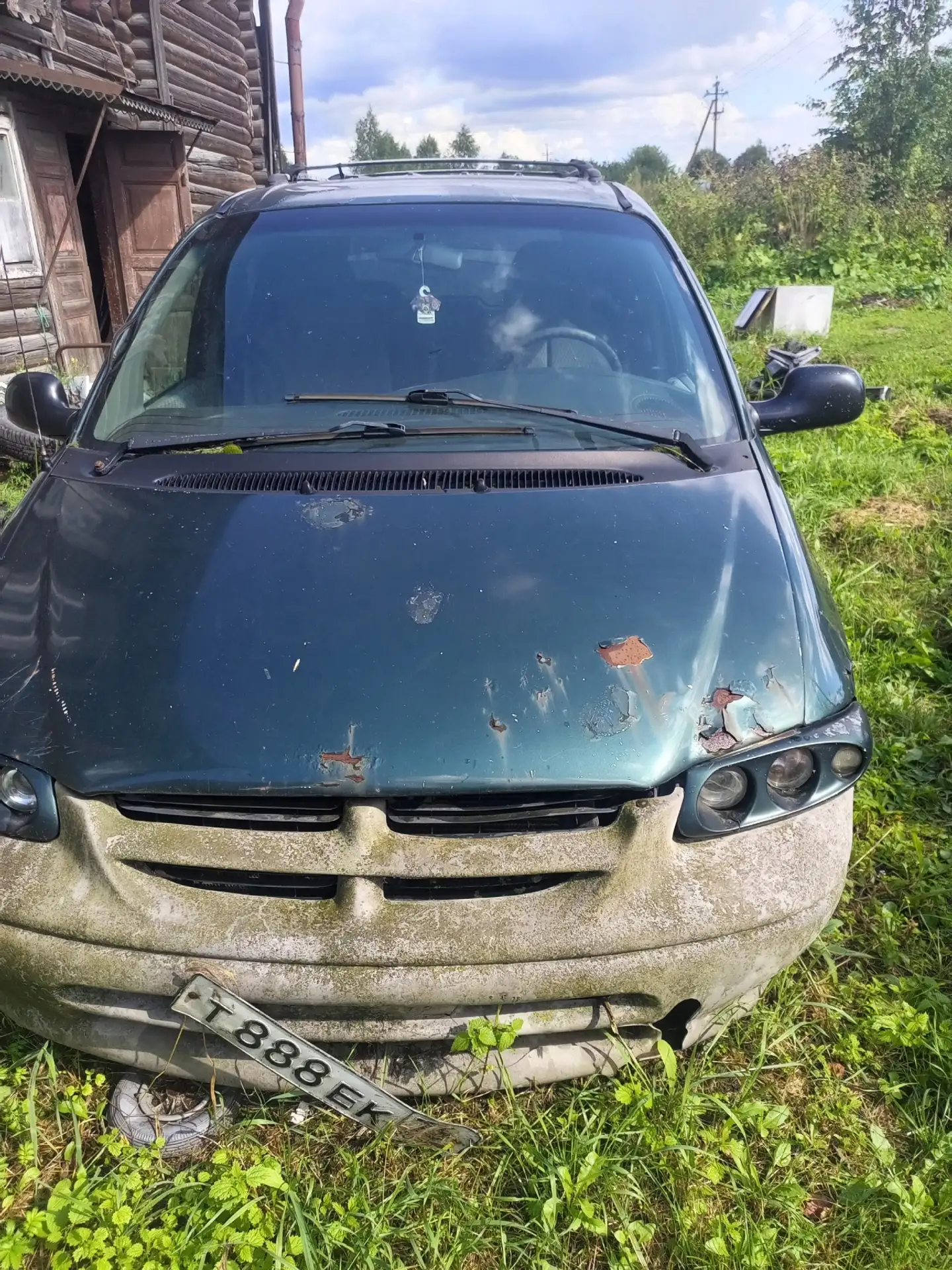 Продам Крайслер-вояджер 3 двигатель2, 5 тд, КПП механика, 1999год продажа с номерами, и...