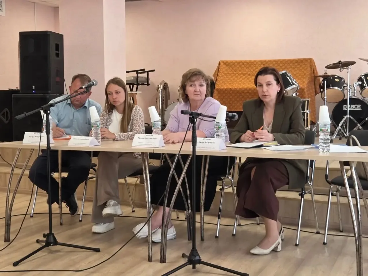 По инициативе Губернатора Ярославской области Михаила Евраева приняла участие во встрече с жителями 