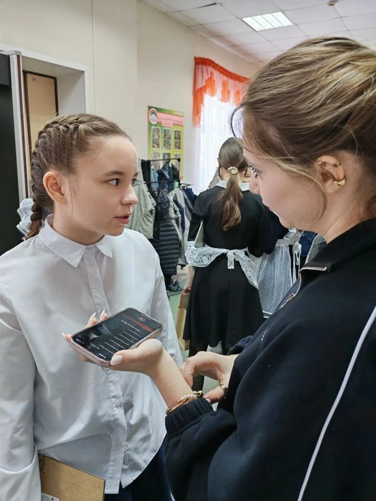 У нас замечательная новость! Ученица 6 Г класса Яхина Азалия достойно представила нашу школу на респ