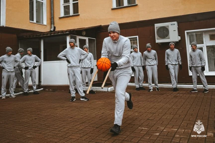 Игра «Сталкер» сплотила первокурсников Уральского института ГПС МЧС России🤝